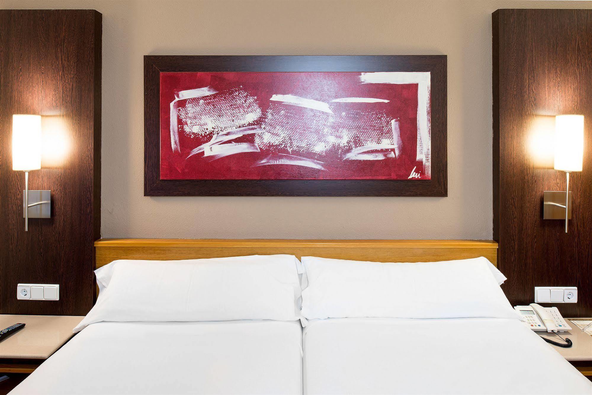 Hotel Catalonia Bristol Sant Andreu de la Barca Exteriér fotografie